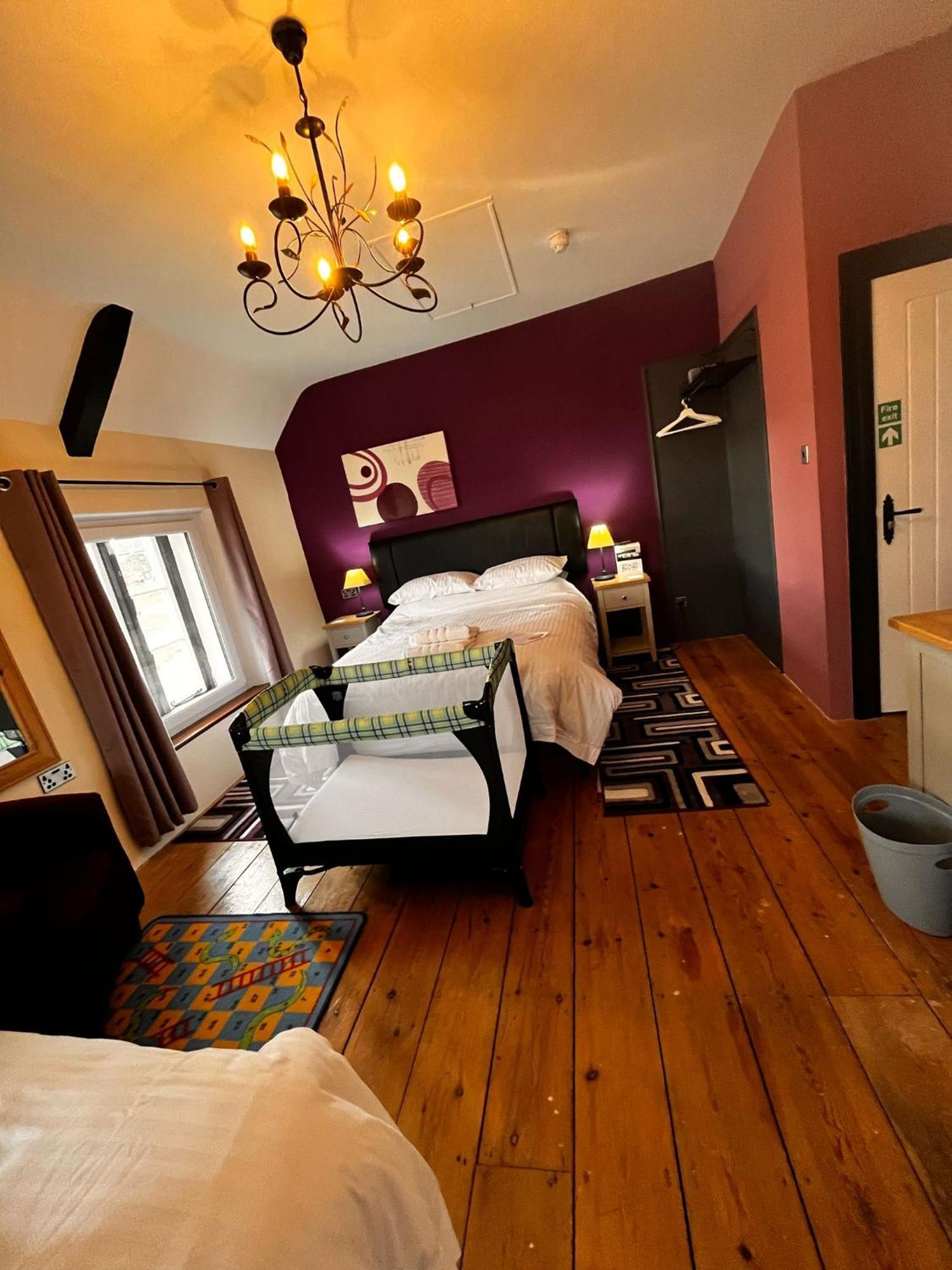 Old Manor House Bed & Breakfast Axbridge Exterior photo